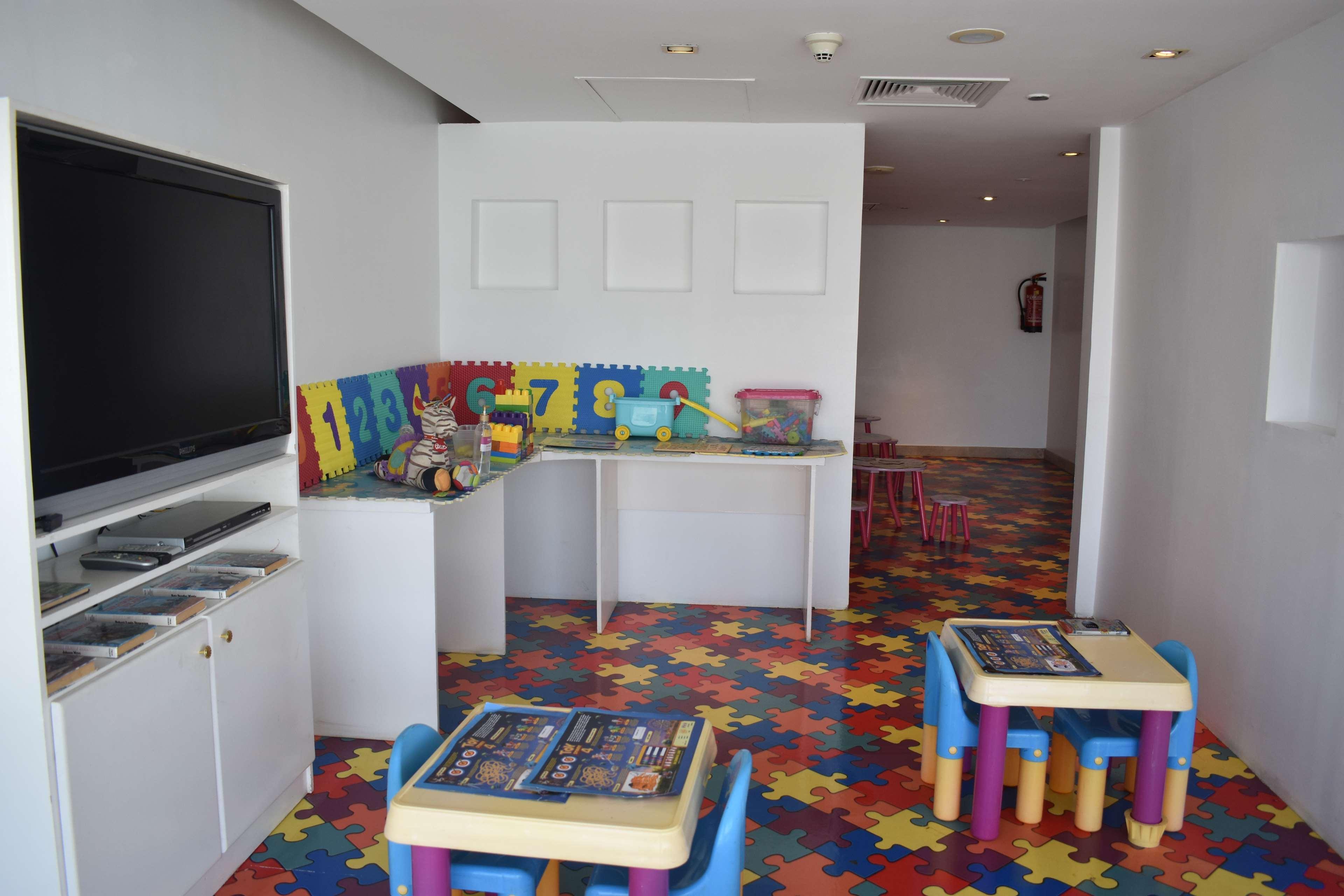 Hilton Luxor Resort & Spa Εξωτερικό φωτογραφία A children's club at a hotel